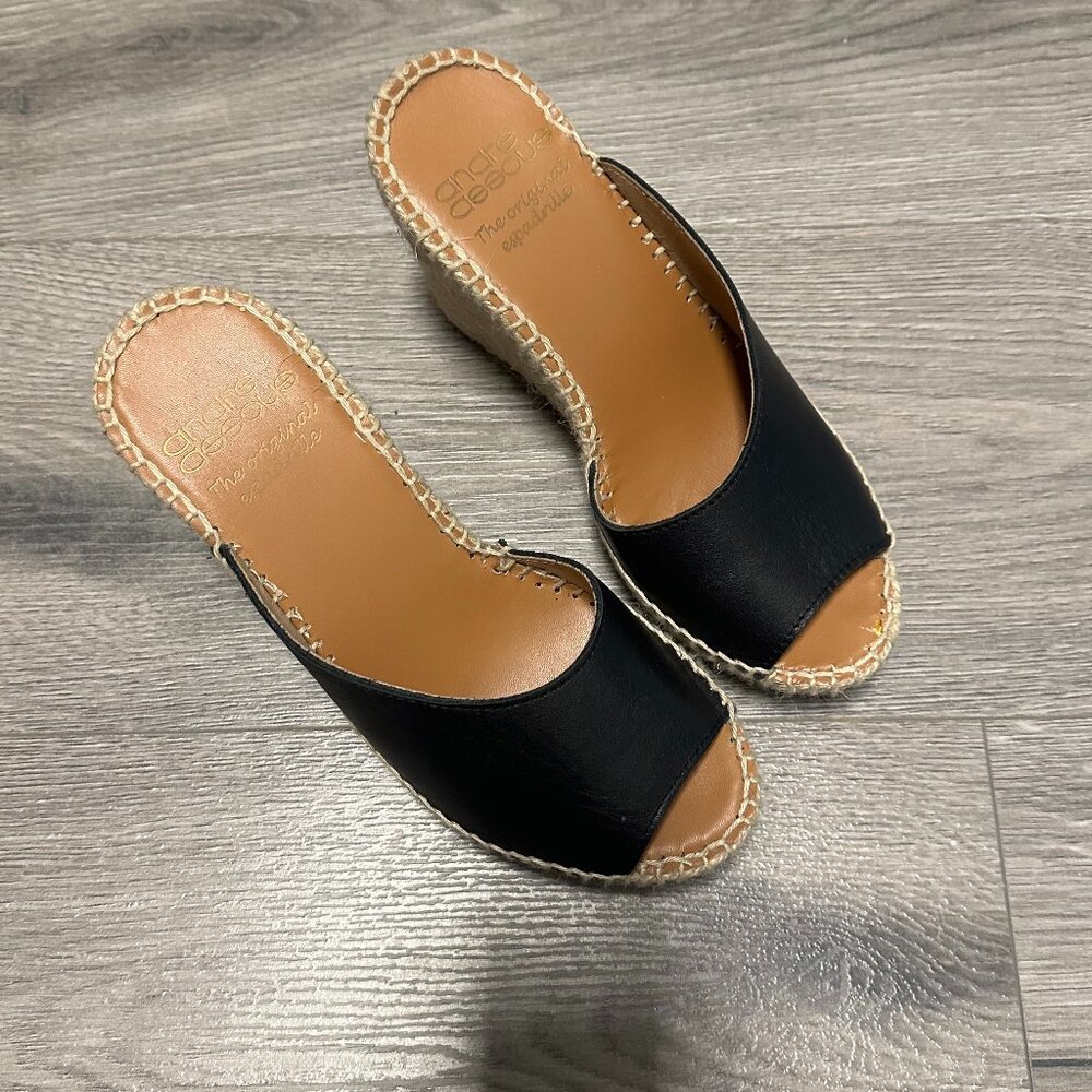 Andre Assous Catarina Espadrille Wedges in Black - Size 6 - Like New